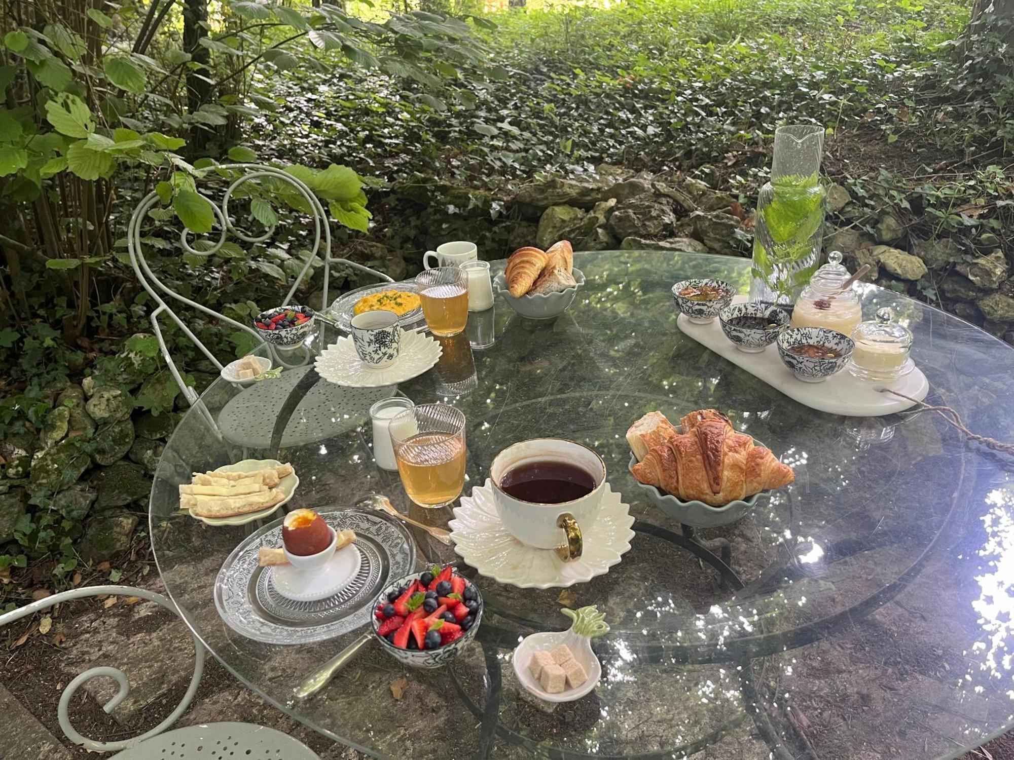 Le Clos Des Songes Blaru Dış mekan fotoğraf