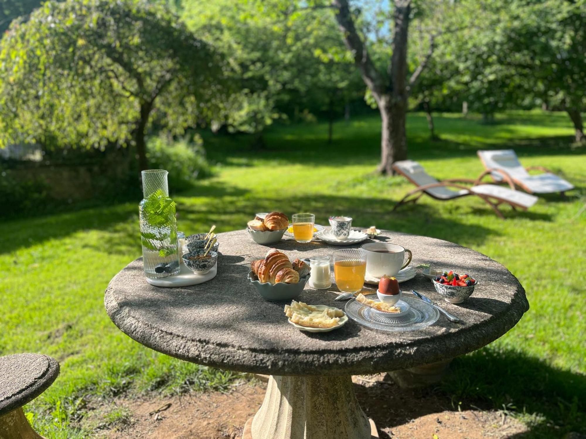 Le Clos Des Songes Blaru Dış mekan fotoğraf