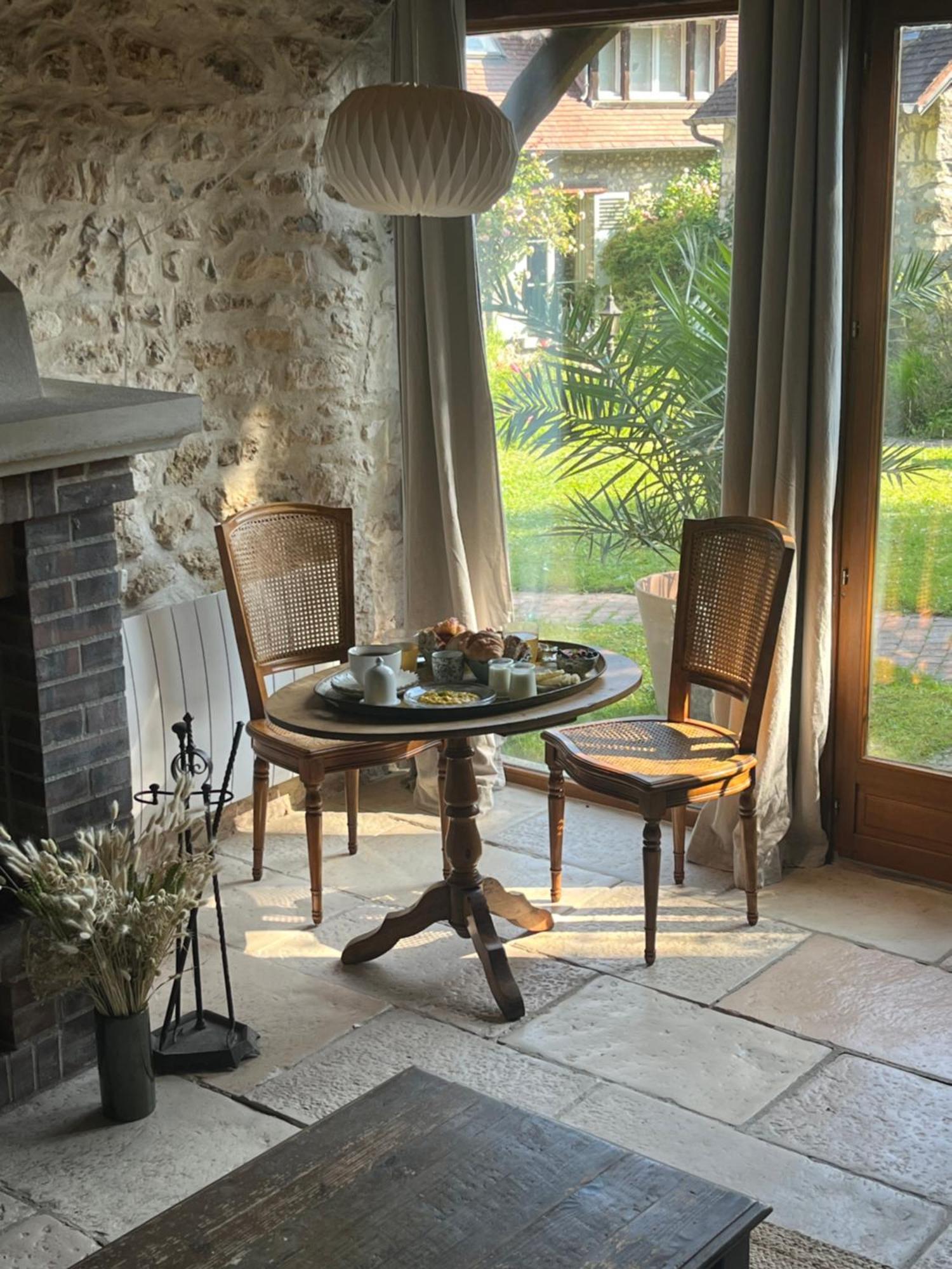 Le Clos Des Songes Blaru Dış mekan fotoğraf