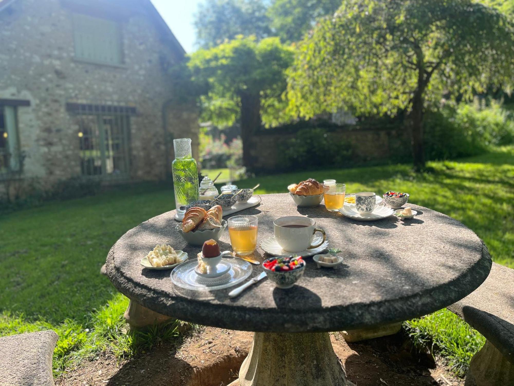 Le Clos Des Songes Blaru Dış mekan fotoğraf