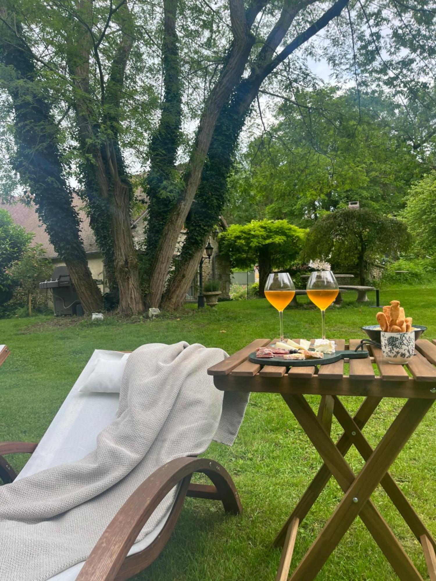 Le Clos Des Songes Blaru Dış mekan fotoğraf